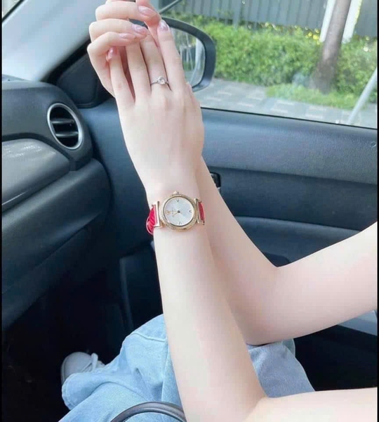 Đồng Hồ Nữ Versace Quartz V-Motif Red VERE01820