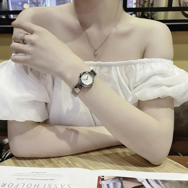 Đồng Hồ Nữ Gucci Quartz Diamantissima Medium YA141402