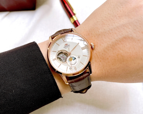 Đồng Hồ Nam Orient Automatic Sun And Moon 4  Open Heart Rose RA-AS0003S00B ( RA-AS0003S10B ) ( RN-AS0002J )