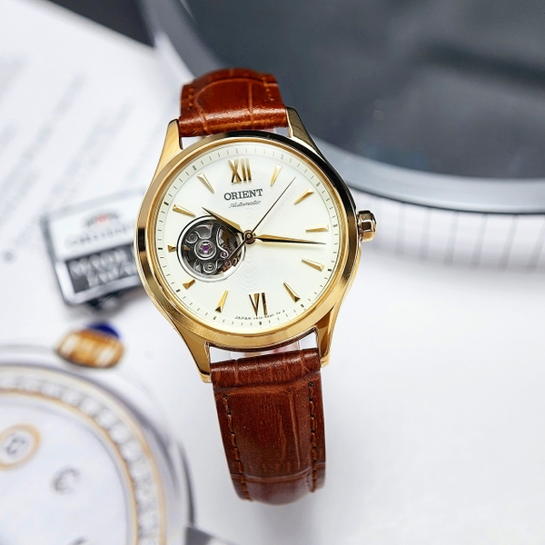 Đồng Hồ Nữ Automatic Orient Open Heart RA-AG0024S00C Dây Da