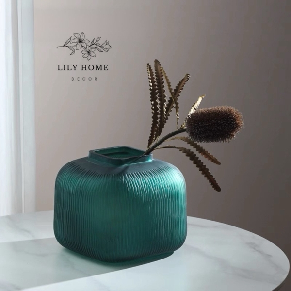 𝑩𝑰̀𝑵𝑯 𝑯𝑶𝑨 𝑻𝑯𝑼𝒀̉ 𝑻𝑰𝑵𝑯 𝑴𝑨̀𝑼 𝑿𝑨𝑵𝑯 𝑳𝑼̣𝑪 𝑲𝑯𝑶́𝑰