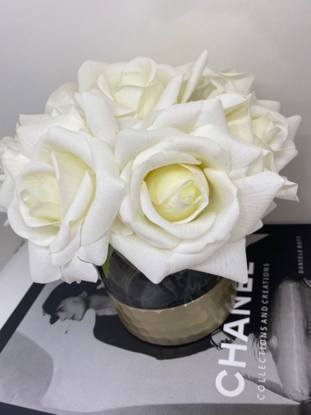 BÌNH HOA HỒNG TRẮNG