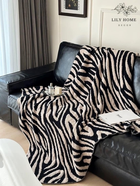 𝑪𝑯𝑨̆𝑵 𝑳𝑶̂𝑵𝑮 𝑯𝑶𝑨̣ 𝑻𝑰𝑬̂́𝑻 𝑵𝑮𝑼̛̣𝑨 𝑽𝑨̆̀𝑵