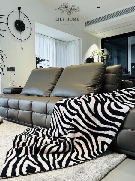 𝑪𝑯𝑨̆𝑵 𝑳𝑶̂𝑵𝑮 𝑯𝑶𝑨̣ 𝑻𝑰𝑬̂́𝑻 𝑵𝑮𝑼̛̣𝑨 𝑽𝑨̆̀𝑵