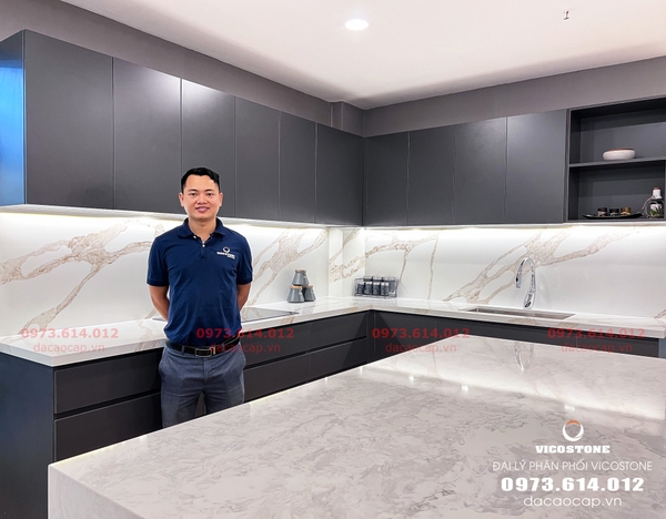 Hình ảnh thực tế căn bếp mẫu tại Showroom Vicostone