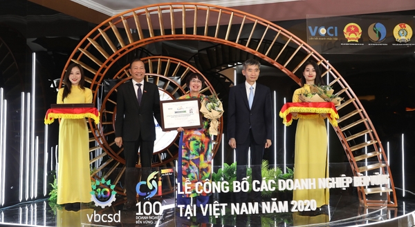 PHENIKAA VÀ VICOSTONE TIẾP TỤC ĐƯỢC VINH DANH TOP 100 DOANH NGHIỆP PHÁT TRIỂN BỀN VỮNG NĂM 2020