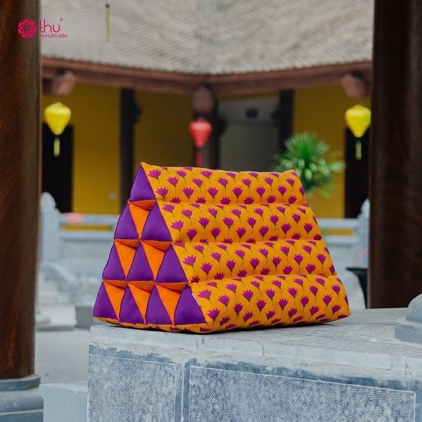 gối tam giác thiền an 02