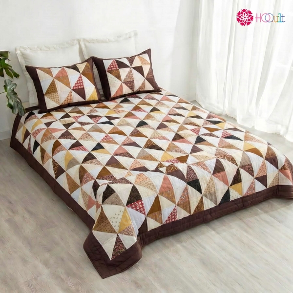 Chăn Quilt Tam Giác Nét Mộc