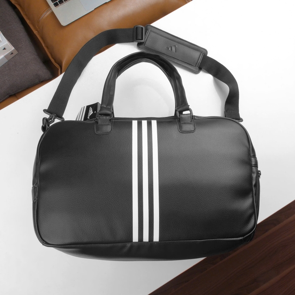 tui-du-lich-adidas-new-2025