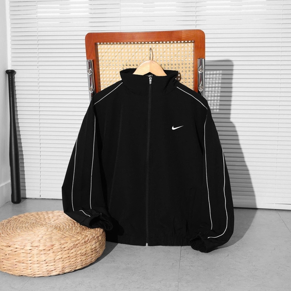 ao-khoac-nike-soc-vien-phan-quang