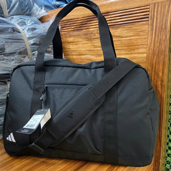 tui-adidas-golf-duffle