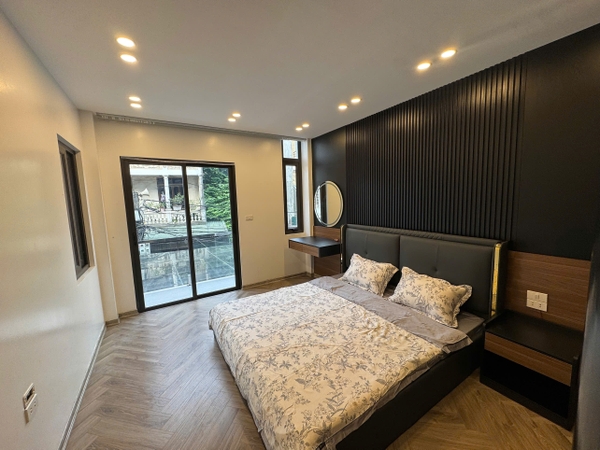 Bán nhà phố Chu Huy Mân, gần Vinschool, 6 tầng, DT 70m2, MT 3.6m, 5PN, full nội thất