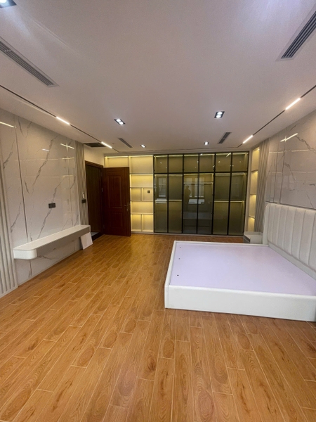 Bán nhà phố Tư Đình, Nhà 7 tầng, DT 55m2, MT 8,2m, có thang máy, gara ô tô, ĐÃ BÁN