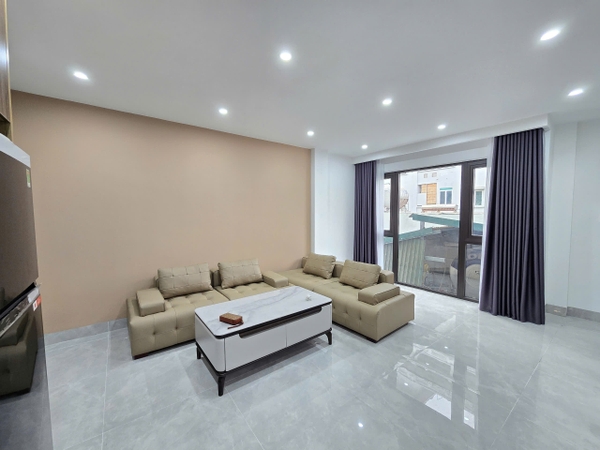 Bán nhà ngõ 66 phố Ngọc Lâm, 6 tầng, DT 39m2, MT 5m, 3PN, có thang máy, 2025