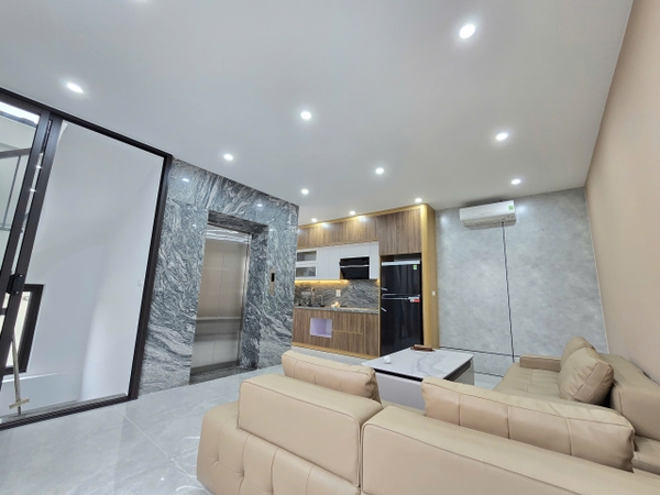 Bán nhà ngõ 66 phố Ngọc Lâm, 6 tầng, DT 39m2, MT 5m, 3PN, có thang máy, 2025