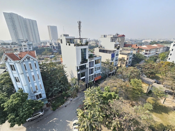 Bán nhà phân lô phố Cổ Linh, Thạch Bàn, 7 tầng, DT 40m2, MT 3.8m, 4PN, tiện kinh doanh