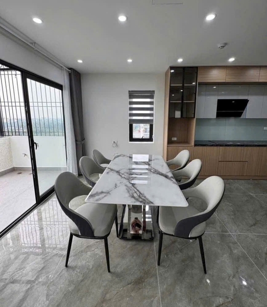 Bán nhà mặt phố khu Tư Đình, 6 tầng, DT 80m2, MT 6.5m, lô góc, tiện kinh doanh, 2026