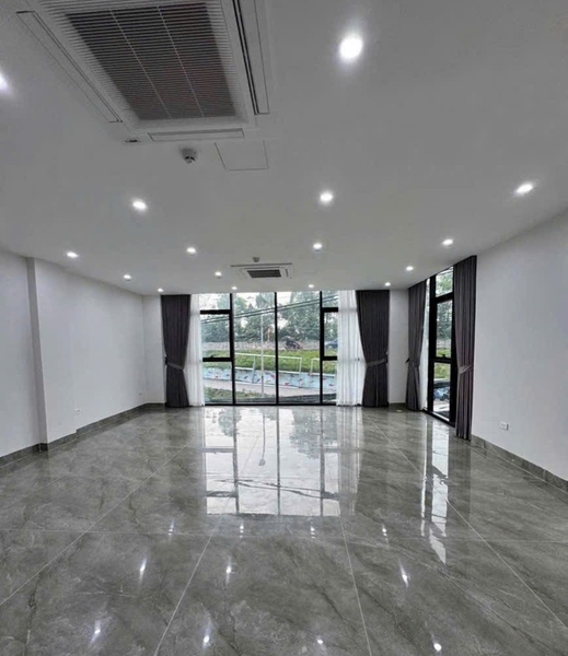 Bán nhà mặt phố khu Tư Đình, 6 tầng, DT 80m2, MT 6.5m, lô góc, tiện kinh doanh, 2026