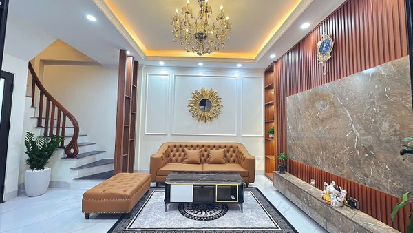 Bán nhà phố Tư Đình, gần chợ Tư Đình, 5 tầng, DT 33m2, MT 6.5m, 3PN, full nội thất