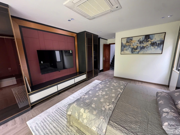 Bán nhà phân lô Nguyễn Văn Cừ, Gia Thụy, 8 tầng, DT 47m2, MT 4m, 4PN, Full nội thất