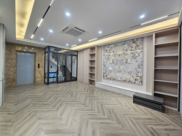 Bán nhà phố Gia Thượng, Ngọc Thụy, 7 tầng, DT 50m2, MT 4.5m, 3PN, SĐCC, ĐÃ BÁN