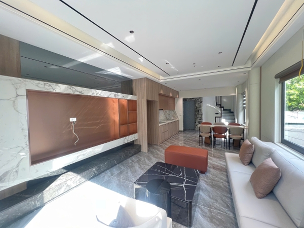 Bán nhà phố Tư Đình, gần cầu Trần Hưng Đạo, 6 tầng, DT 50m2, MT 4.15m, 3PN, thang máy