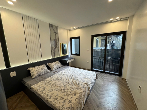 Bán nhà phố Chu Huy Mân, gần Vinschool, 6 tầng, DT 70m2, MT 3.6m, 5PN, full nội thất