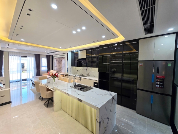 Bán nhà phân lô Ngọc Thụy, 6 tầng, DT 58m2, MT 4.6m, 4PN, full nội thất, tiện kinh doanh