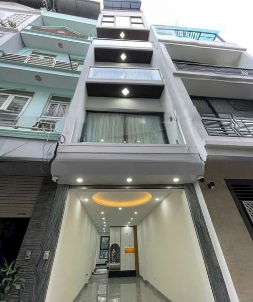 Bán nhà Ngõ 604 Ngọc Thụy, 6 tầng, DT 47m2, MT 3.4m, 3PN, thang máy, gara 2 ô tô