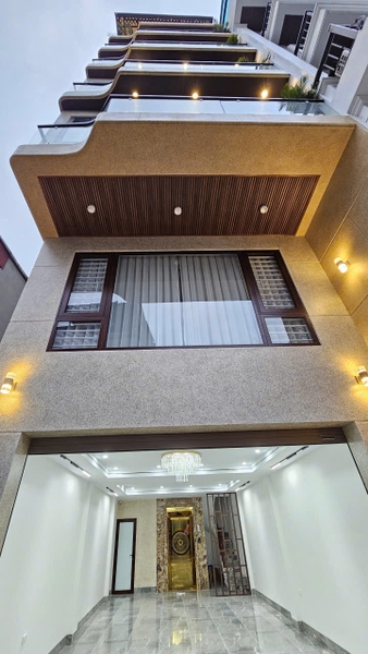 Bán nhà Ngõ 206 Cổ Linh, gần Aeon Mall, 7 tầng, DT 80m2, MT 5m, 4PN, Full nội thất