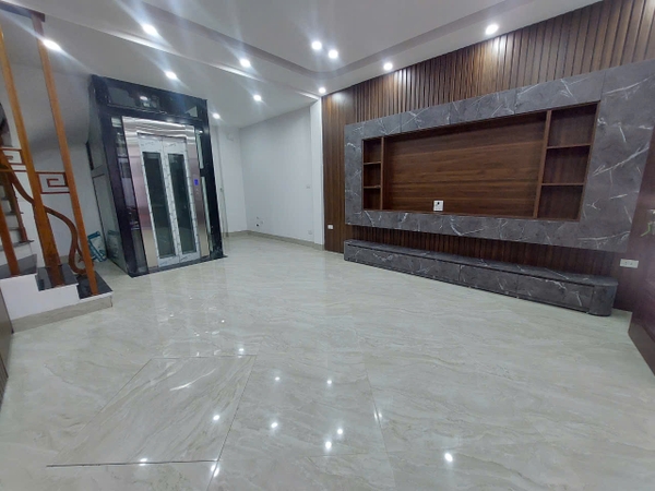 Bán nhà Bồ Đề, gần cầu Chương Dương,  6 tầng, DT 40m2, MT 4.5m, 3PN, có thang máy
