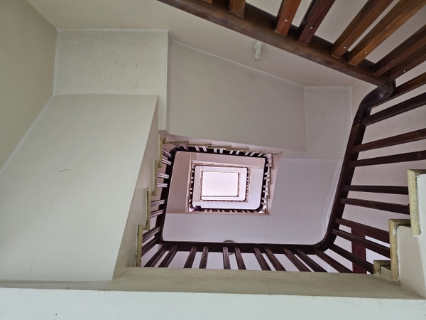 Bán nhà Ngõ 42 phố Sài Đồng, 5 tầng, 70m2, MT 4.2m, 5 phòng ngủ, 2 mặt thoáng