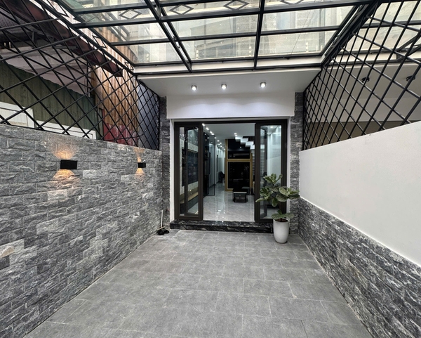 Bán nhà phố Chu Huy Mân, gần Vinschool, 6 tầng, DT 70m2, MT 3.6m, 5PN, full nội thất