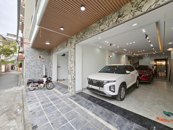 Bán nhà phố Ngọc Lâm, gần cầu Chương Dương, 6 tầng, DT 68m2, MT 4.5m, 4PN, 2024