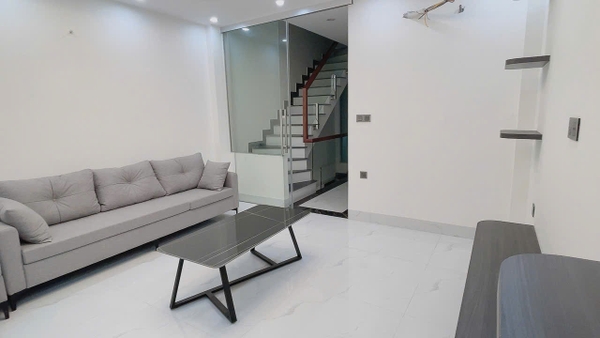 Bán nhà phố Hồng Tiến, Bồ Đề, 7 tầng, DT 68m2, MT 4m, 4PN, thang máy, gara ô tô