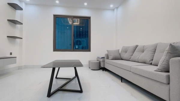 Bán nhà phố Hồng Tiến, Bồ Đề, 7 tầng, DT 68m2, MT 4m, 4PN, thang máy, gara ô tô