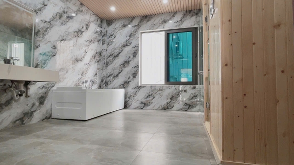 Bán nhà phố Hồng Tiến, Bồ Đề, 7 tầng, DT 68m2, MT 4m, 4PN, thang máy, gara ô tô