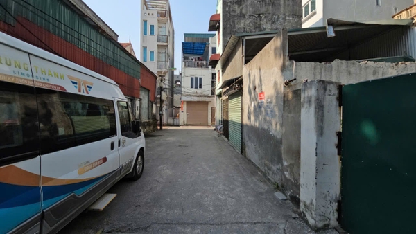 Bán đất mặt ngõ phố Cổ Linh, Thạch Bàn, DT 66m2, MT 9.5m, tiện kinh doanh, 2026