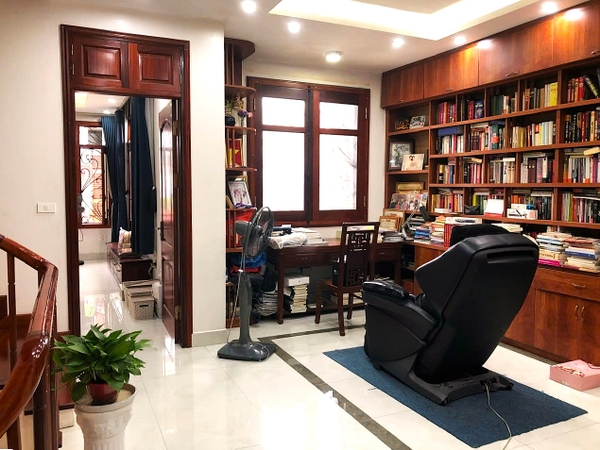 Bán nhà phân lô Cự Khối, 4 tầng, DT 91m2, MT 7m, 3PN, Full nội thất, đường 10m, 2026