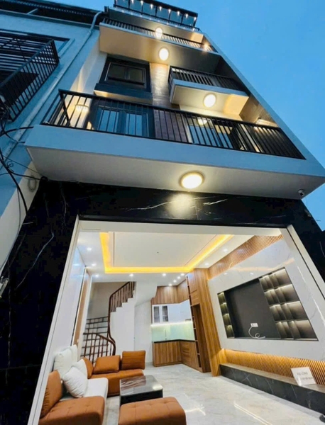 Bán nhà Phúc Lợi, gần Trường Lê Quý Đôn, 5 tầng, DT 40m2, MT 3.8m, lô góc, 3PN, 2026