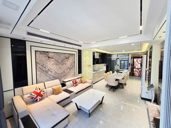 Bán nhà phân lô Ngọc Thụy, 6 tầng, DT 58m2, MT 4.6m, 4PN, full nội thất, tiện kinh doanh