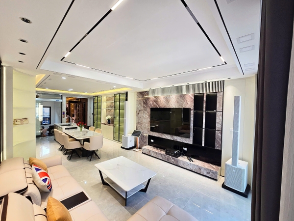 Bán nhà phân lô Ngọc Thụy, 6 tầng, DT 58m2, MT 4.6m, 4PN, full nội thất, tiện kinh doanh