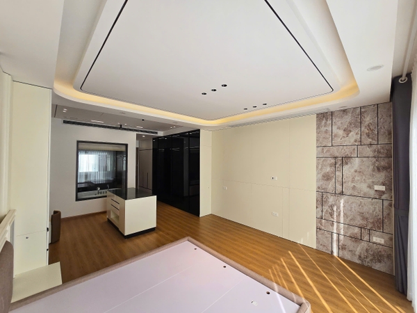 Bán nhà phân lô Ngọc Thụy, 6 tầng, DT 58m2, MT 4.6m, 4PN, full nội thất, tiện kinh doanh