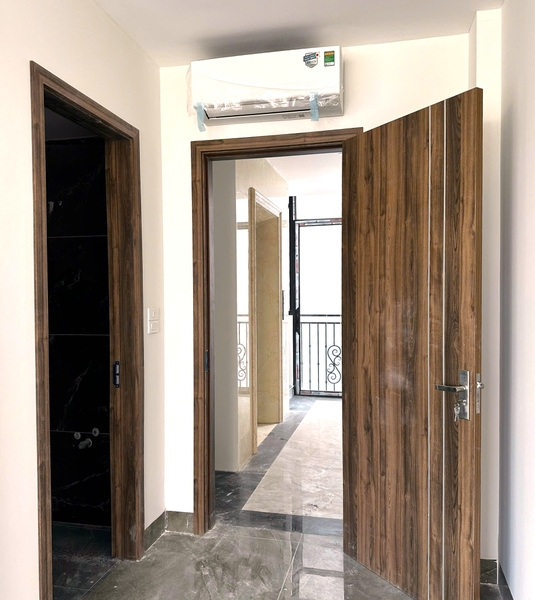 Bán nhà phố Lâm Hạ, gần hồ Hàng Không, 7 tầng, DT 68m2, MT 5m, 4PN, full nội thất