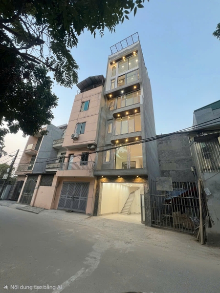 Bán nhà 7 tầng, gần Hồ Thạch Bàn, DT 50m2, MT 4,5m, 4PN, có thang máy, gara ô tô