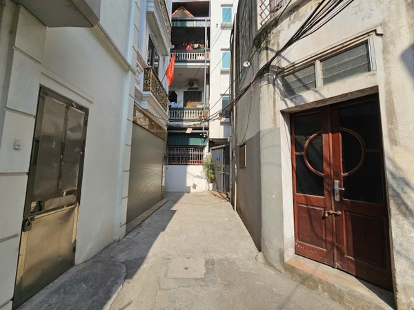 Bán đất mặt ngõ phố Cổ Linh, Thạch Bàn, DT 66m2, MT 9.5m, tiện kinh doanh, 2026