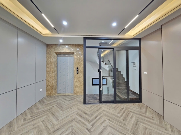 Bán nhà phố Gia Thượng, Ngọc Thụy, 7 tầng, DT 50m2, MT 4.5m, 3PN, SĐCC, ĐÃ BÁN