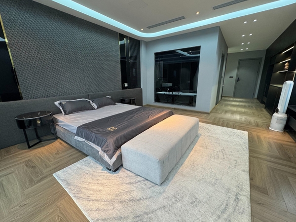 Bán nhà mặt ngõ Nguyễn Thời Trung, Thạch Bàn, 8 tầng, DT 90m2, MT 5m, 5PN, full nội thất