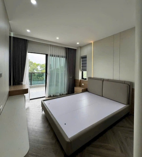 Bán nhà mặt phố khu Tư Đình, 6 tầng, DT 80m2, MT 6.5m, lô góc, tiện kinh doanh, 2026