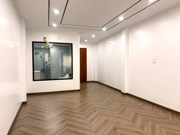 Bán nhà phố Ái Mộ, Bồ Đề, 7 tầng, DT 53m2, MT 3.8m, 4PN, full nội thất, thang máy, gara